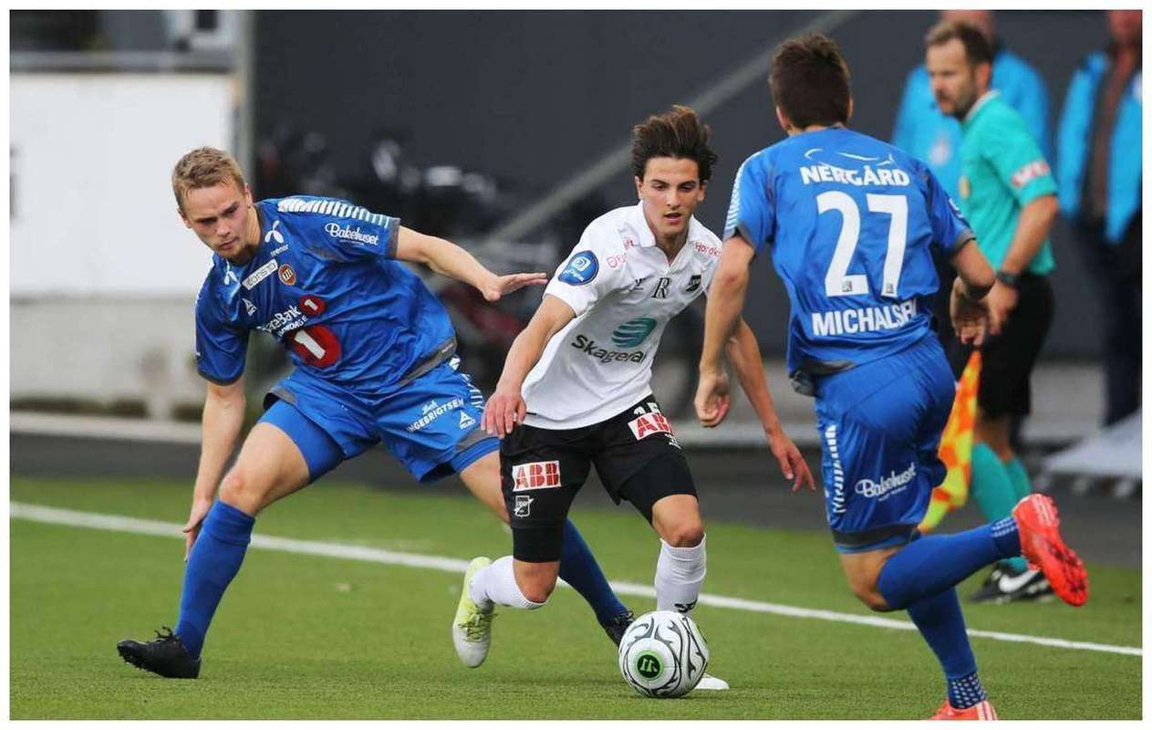 关于埃因霍温冲刺阶段临场应变，志在足总杯名次提升，媒体盛赞，年轻球员得到机会的信息