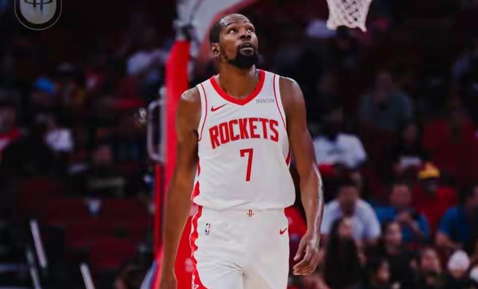 包含杜兰特回归赛场，大胜首场状态亮眼，拜仁观众沸腾！的词条